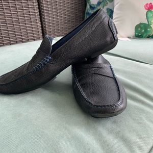Men’s Donald J Pliner’s black loafers